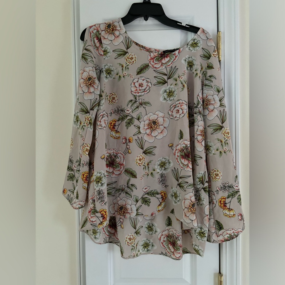 Unique Signature Studio Blouse